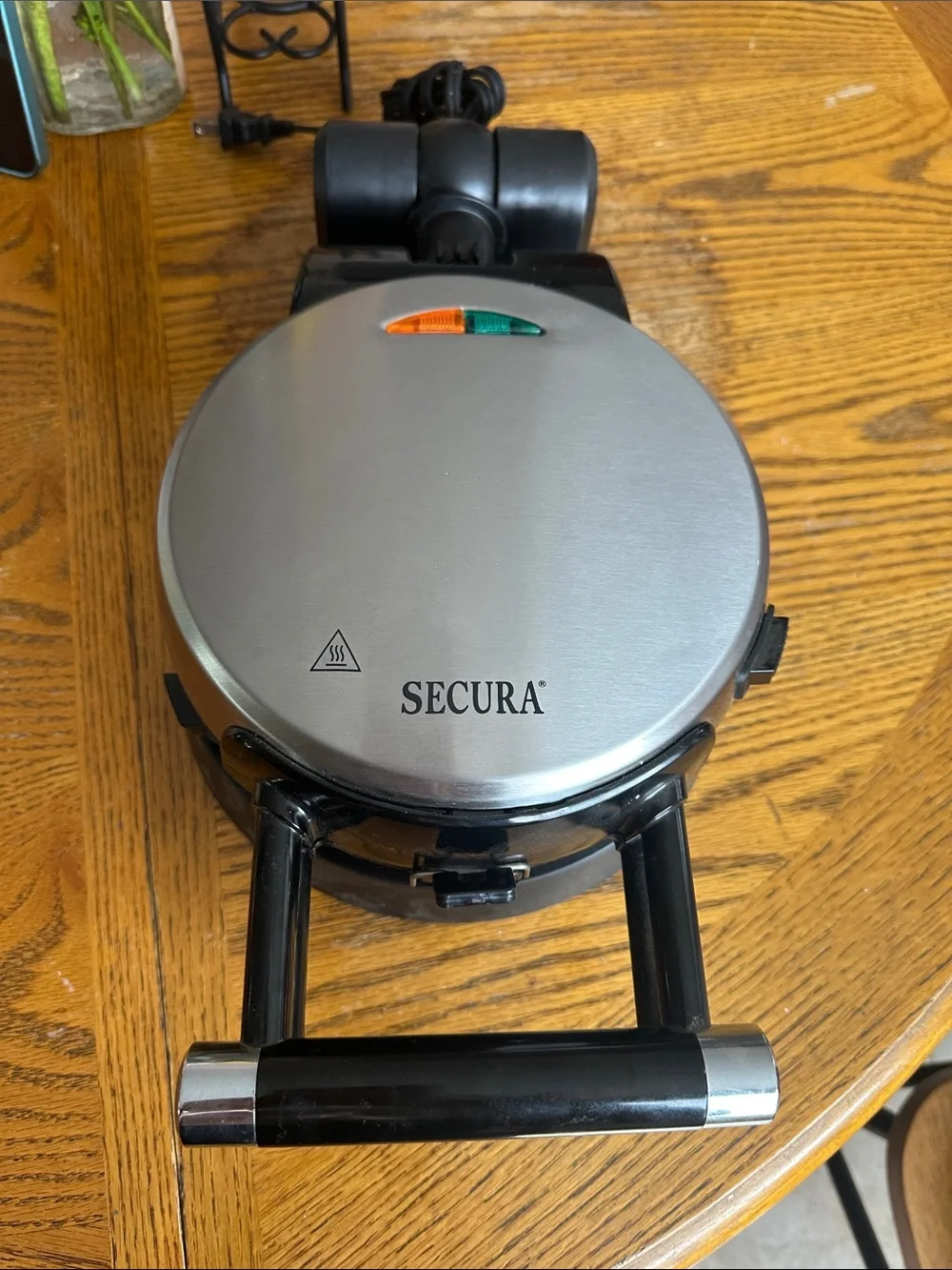 Rotating Waffle Maker - Black & Stainless Steel